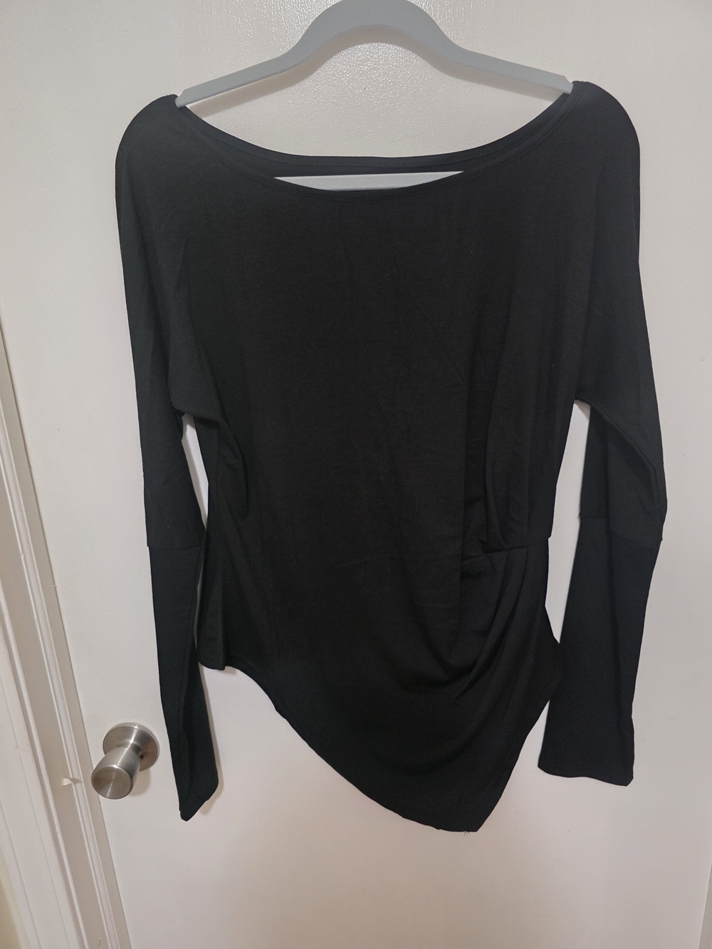 New Women's Tankaneo (Amazon) Large Black Asymetrical Long-Sleeve Ruched Top NWT
